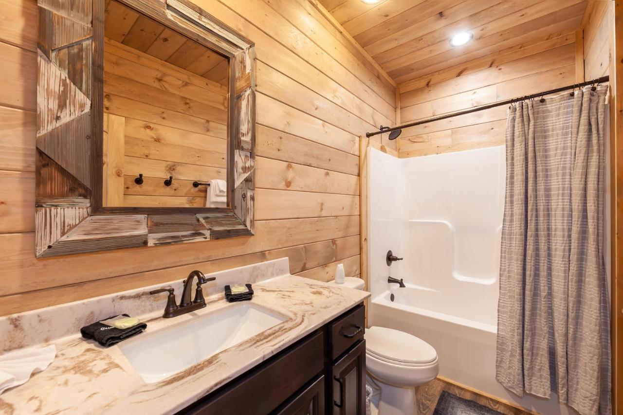 Thunder Mountain Lodge Cabin Sevierville Exterior photo