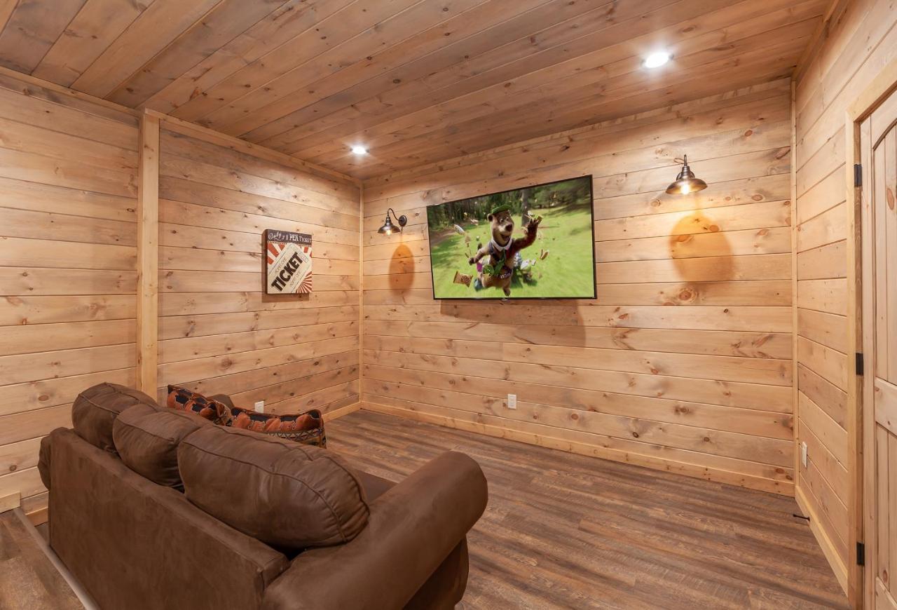Thunder Mountain Lodge Cabin Sevierville Exterior photo